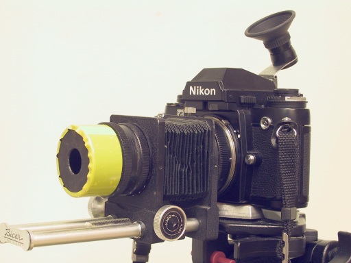 F3 ja kaljapullonpohjaobjektiivi